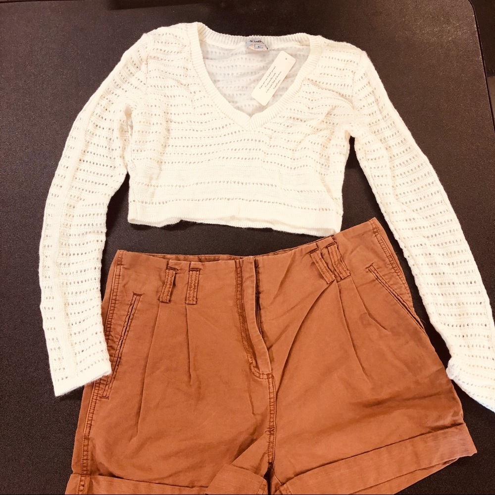 H&M rust colored shorts